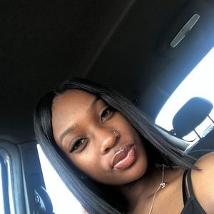 Meet your Posher, Joya